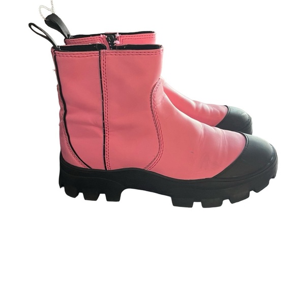 ZARA Girls Rubberized Pink/Black Ankle Boots - Picture 3 of 7